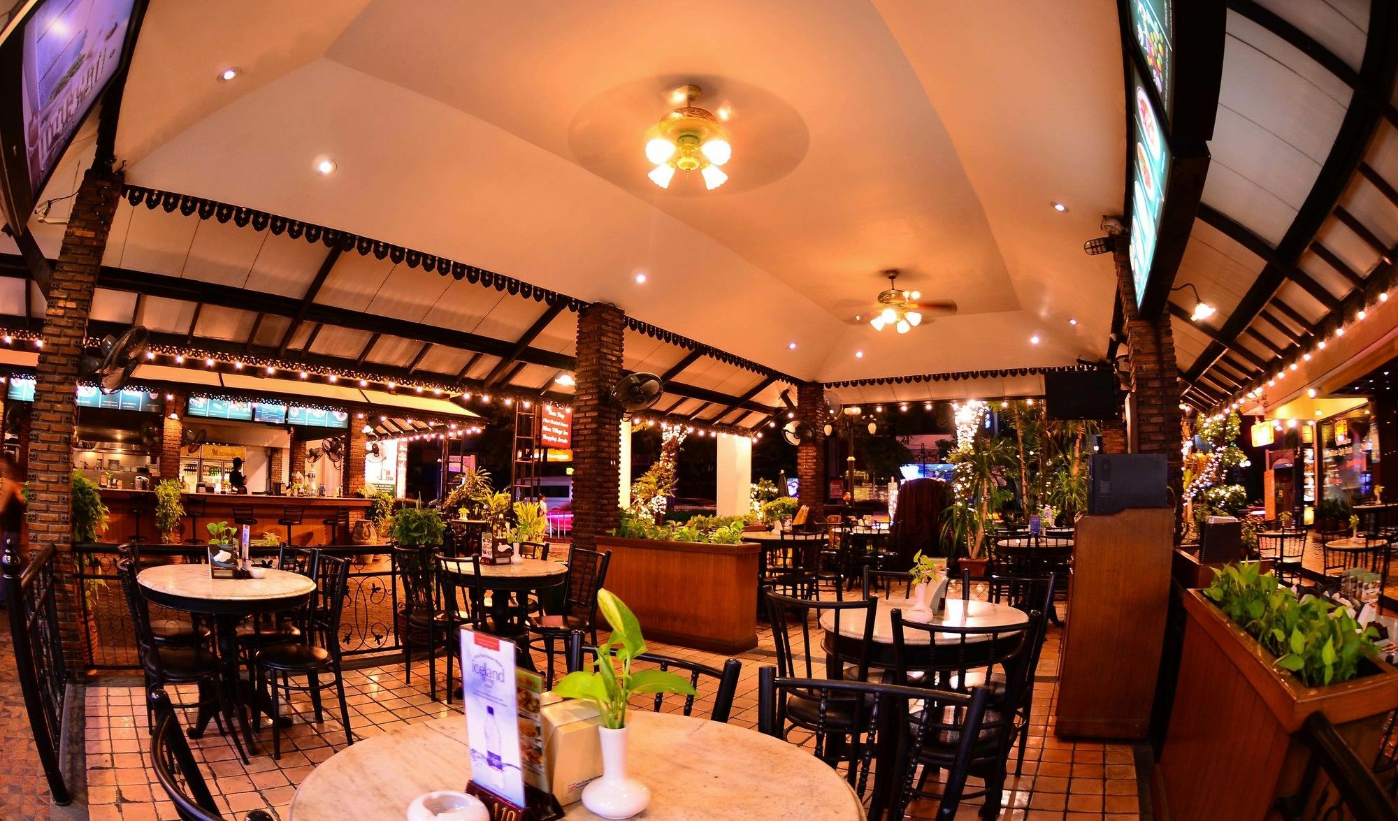 Silom Village Inn Bangkok Exterior foto